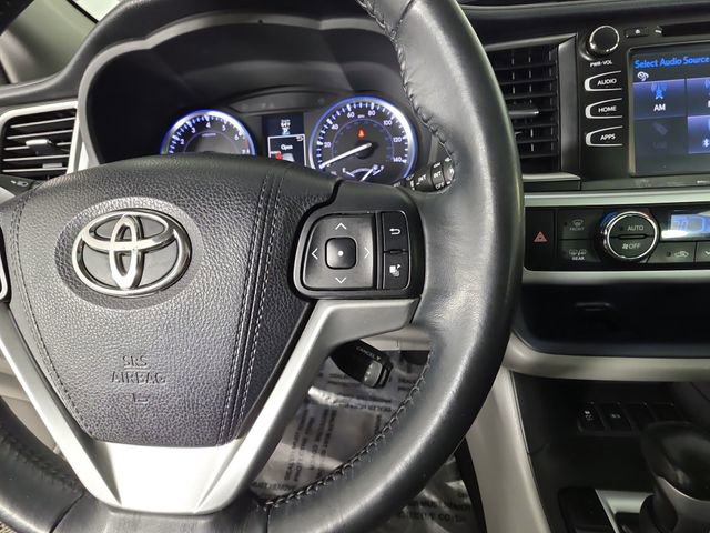 Used 2015 Toyota Highlander XLE FWD image 28