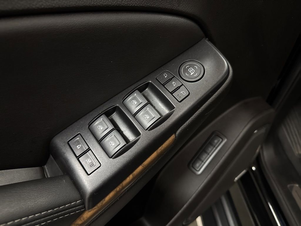 Used 2019 GMC Yukon XL Denali w/ Denali Ultimate Package RWD image 11