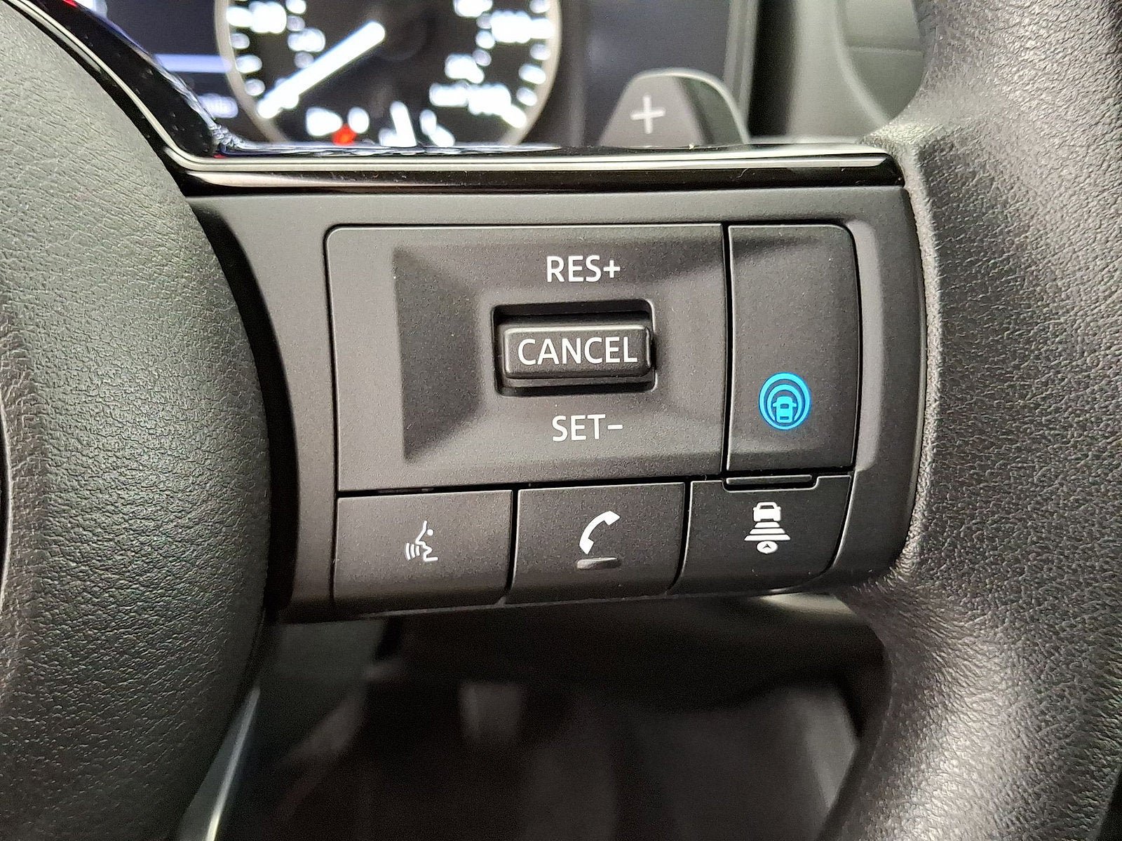 Used 2023 Nissan Rogue SV AWD/4WD image 10
