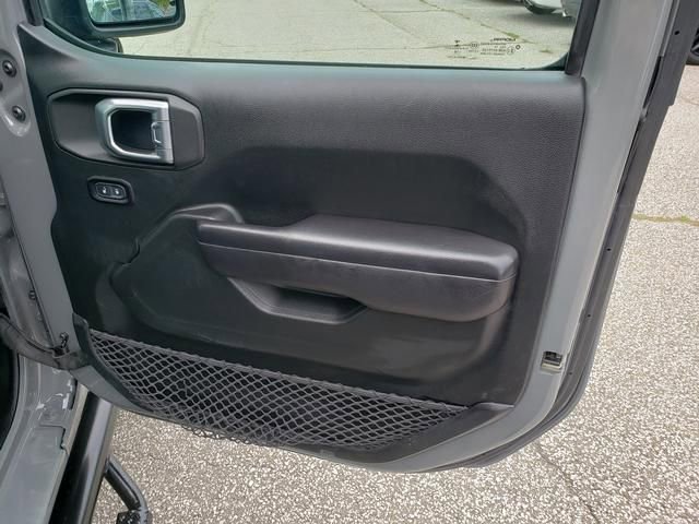 Used 2018 Jeep Wrangler Unlimited Sport S AWD/4WD image 17