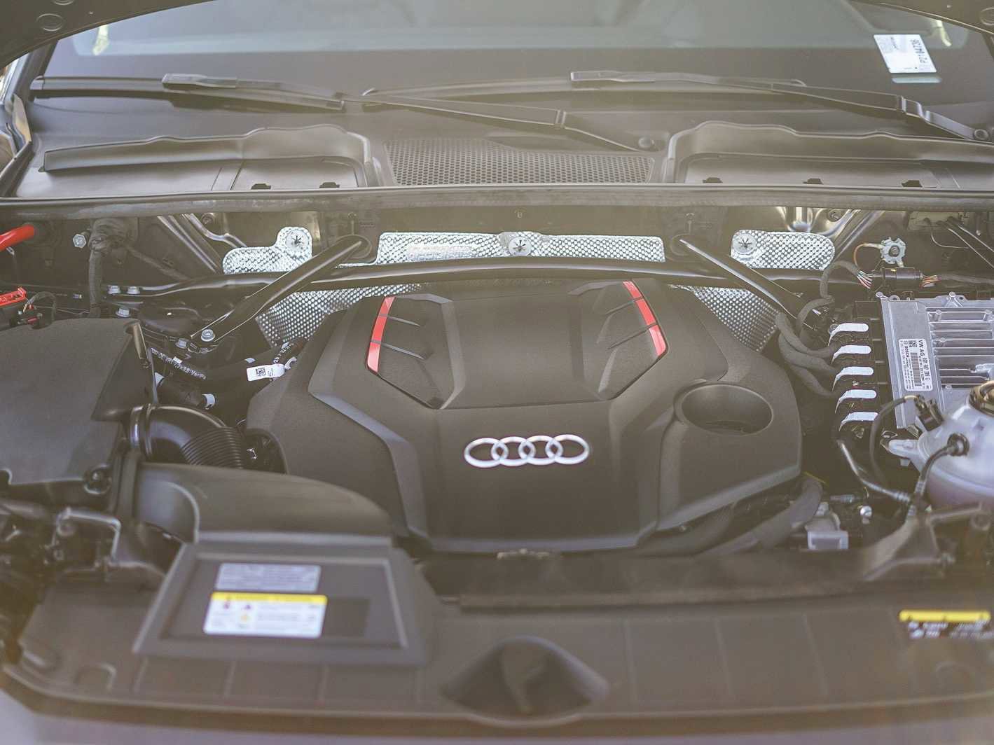 Used 2023 Audi SQ5 Premium Plus w/ Premium Plus Package image 30