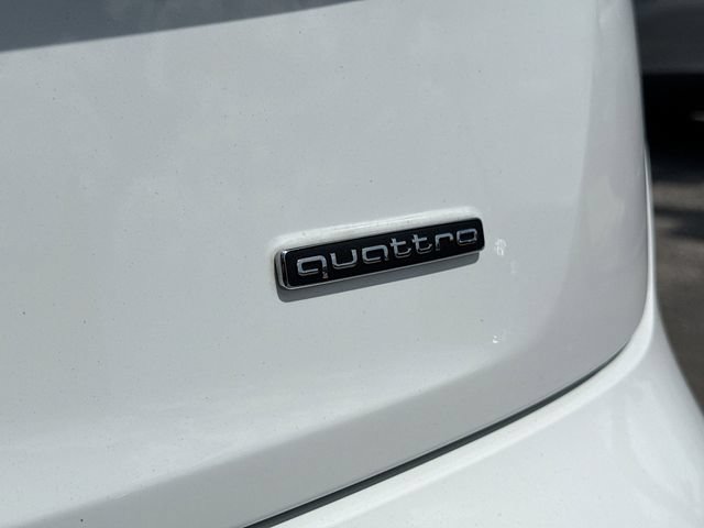 Used 2023 Audi Q5 2.0T Premium w/ Convenience Package AWD/4WD image 11