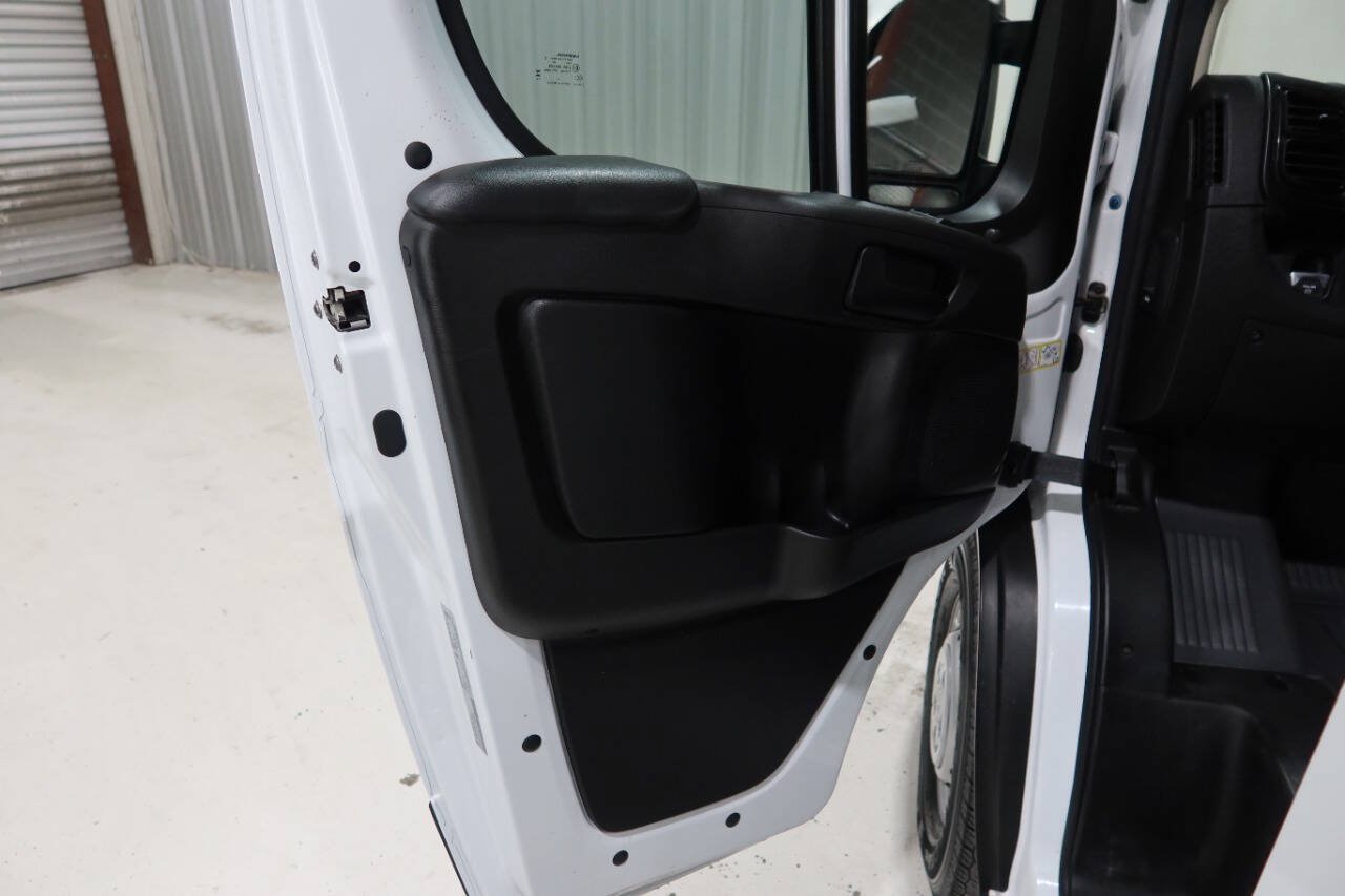 Used 2024 RAM ProMaster 2500 w/ Convenience Group FWD image 22