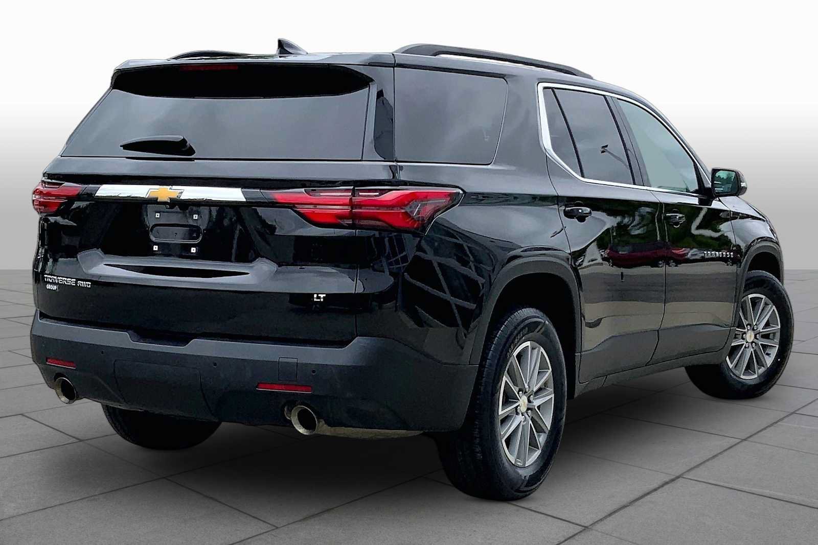 Used 2023 Chevrolet Traverse LT AWD/4WD image 13