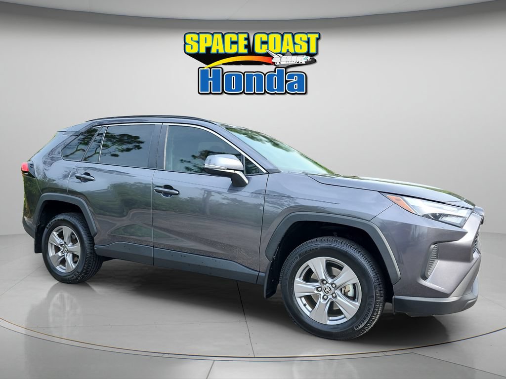 Used 2024 Toyota RAV4 XLE w/ Convenience Package FWD image 12