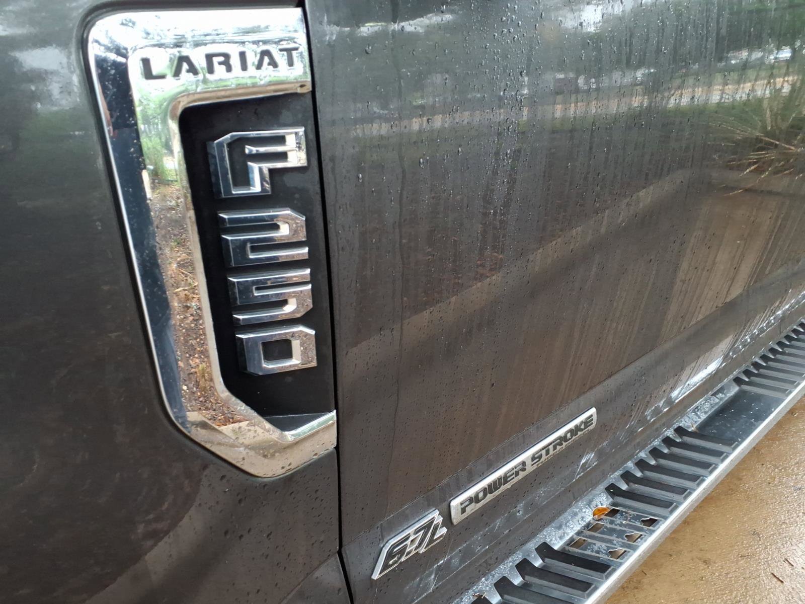 Used 2017 Ford F250 Lariat w/ Chrome Package AWD/4WD image 3