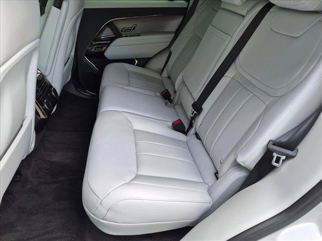 New 2026 Land Rover Range Rover Sport SE AWD/4WD image 15
