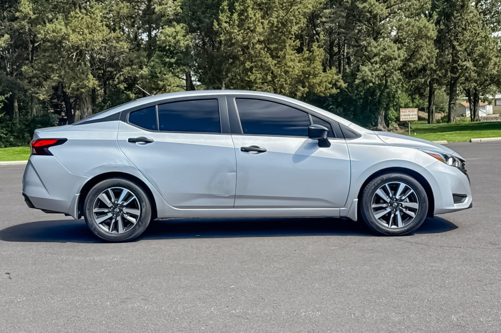 Used 2024 Nissan Versa S w/ S Plus Package FWD image 3