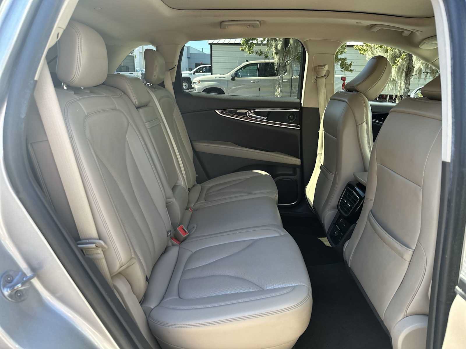 Used 2021 Lincoln Nautilus Reserve FWD image 18
