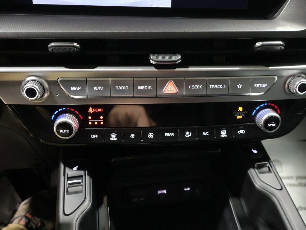 Used 2025 Kia Telluride S image 26