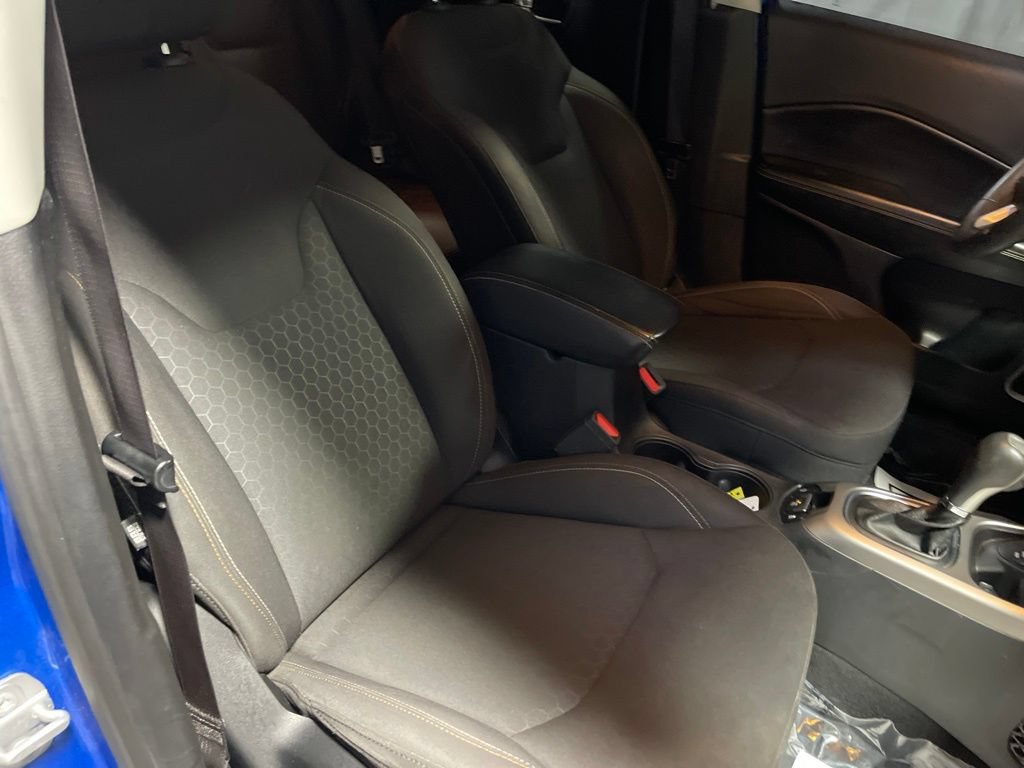 Used 2017 Jeep Compass Sport AWD/4WD image 10