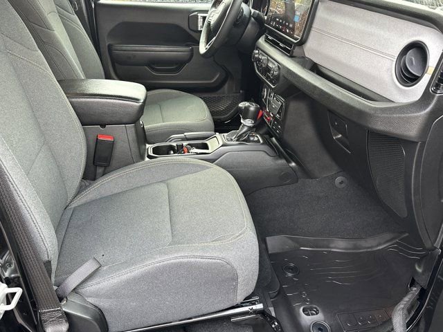 Certified 2024 Jeep Gladiator Willys image 15