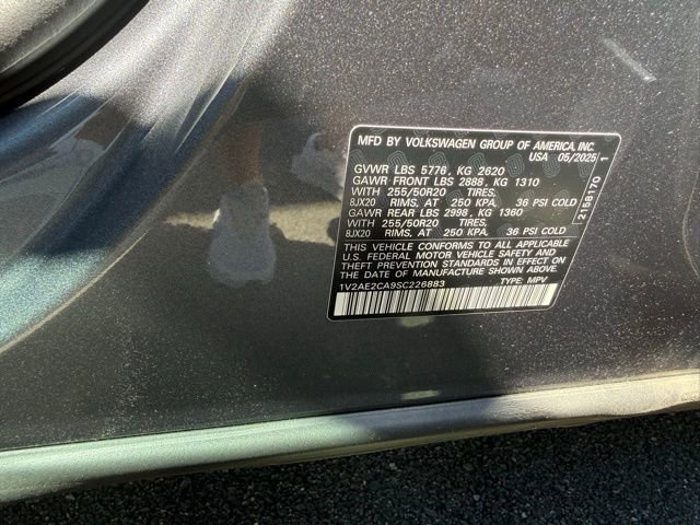 Used 2025 Volkswagen Atlas Cross Sport SEL R-Line AWD/4WD image 34