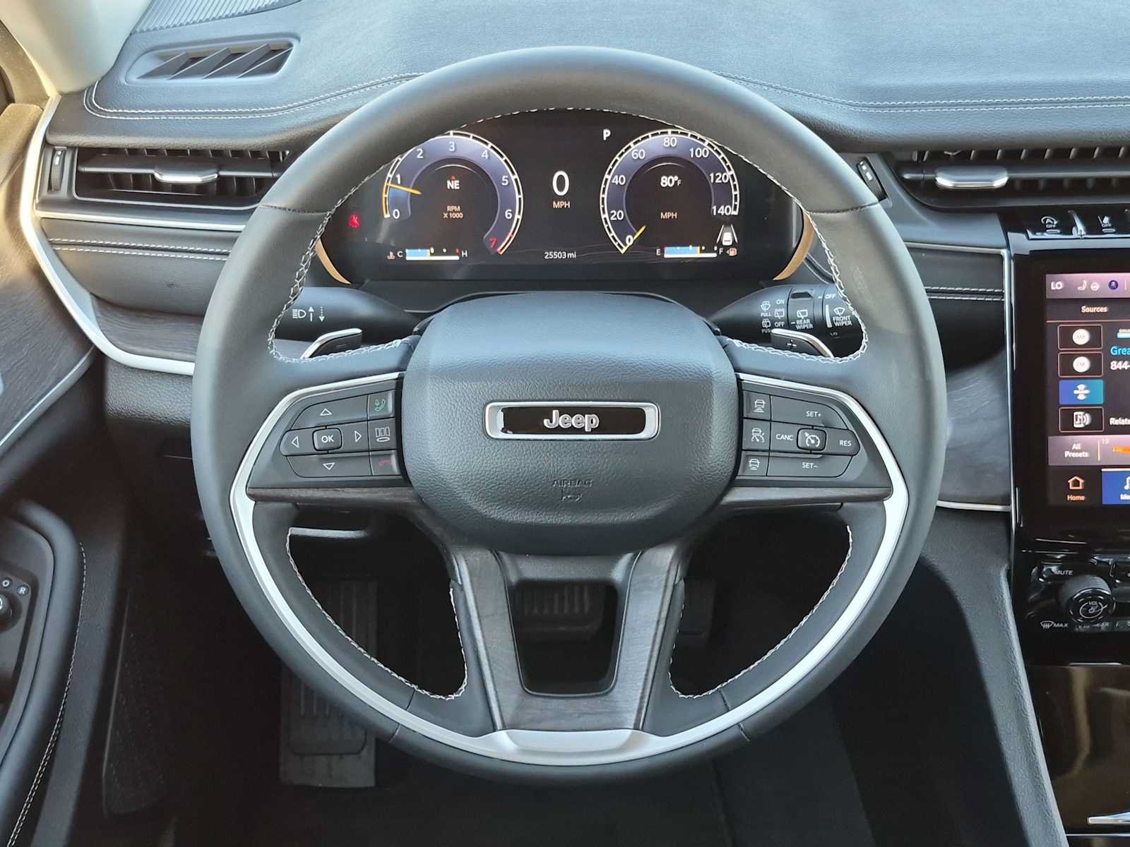 Used 2023 Jeep Grand Cherokee Limited AWD/4WD image 22