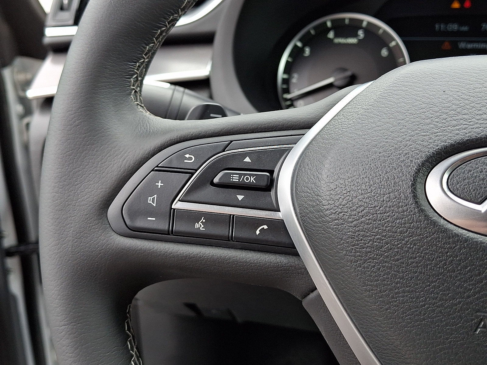Certified 2023 INFINITI QX50 Luxe AWD/4WD image 20