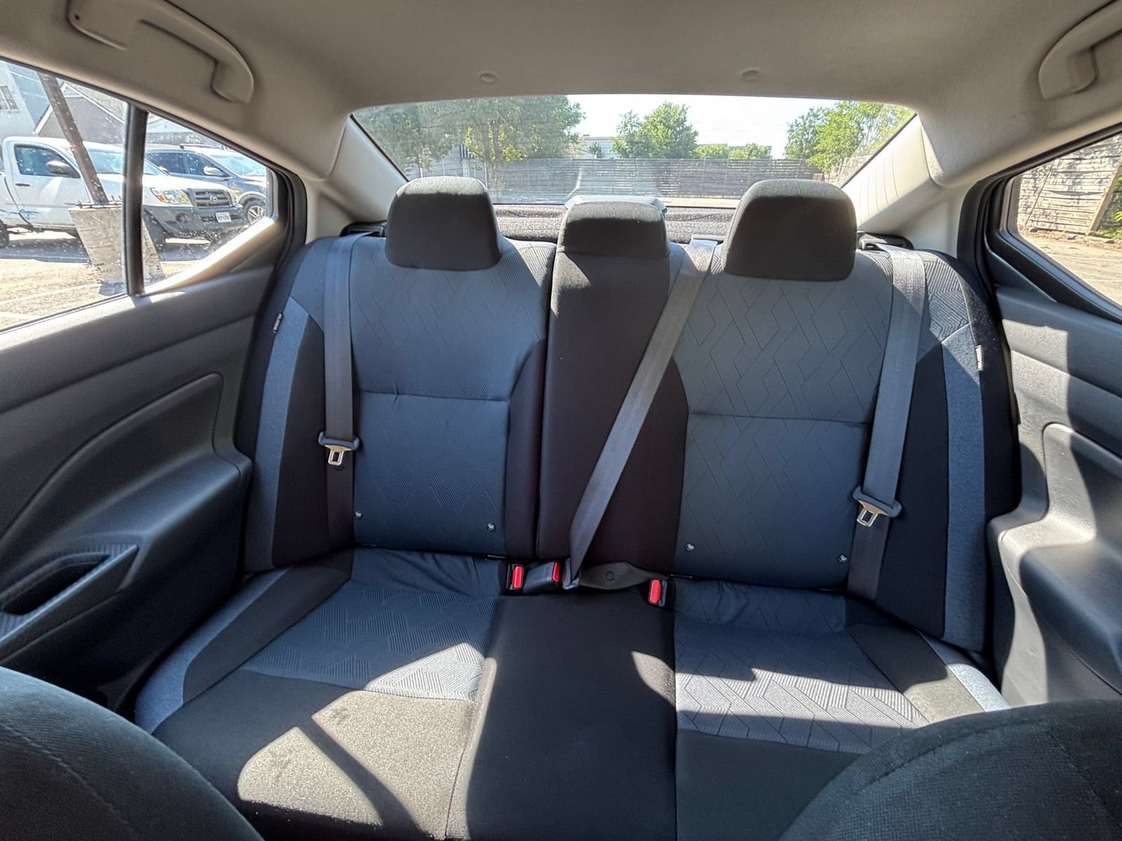 Used 2025 Nissan Versa SV FWD image 37