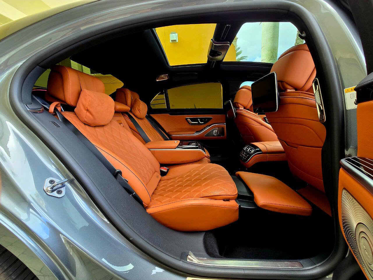 Used 2022 Mercedes-Benz S 580 4MATIC Sedan w/ Rear Seat Package image 87