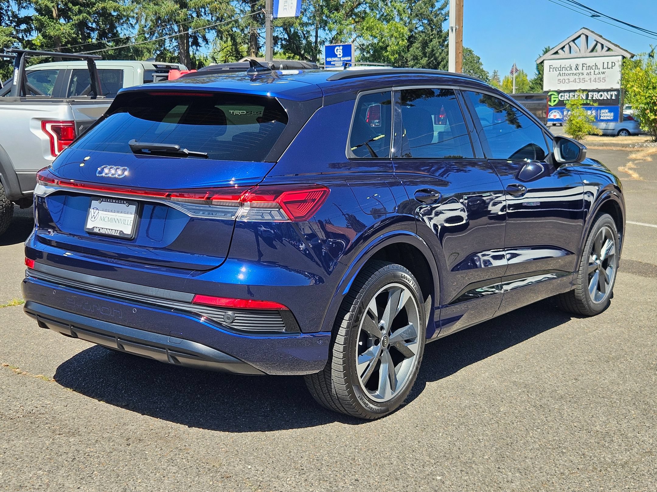 Used 2023 Audi Q4 e-tron Premium Plus w/ Premium Plus AWD/4WD image 5