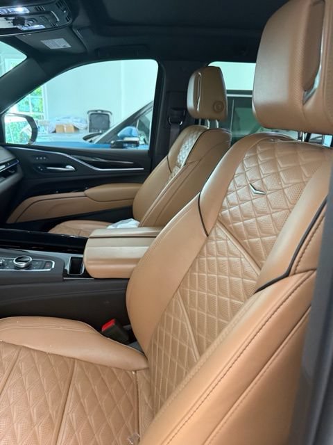 Used 2023 Cadillac Escalade ESV Sport w/ Touring Package AWD/4WD image 8