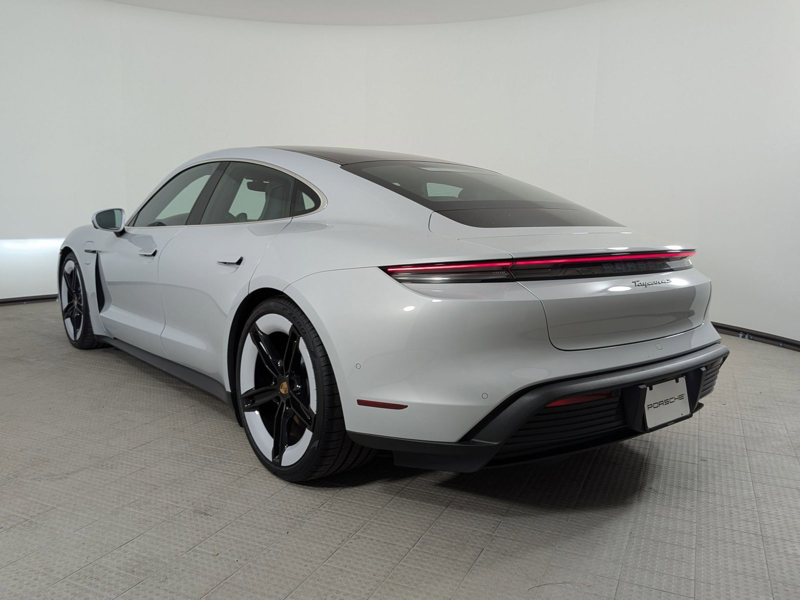 New 2025 Porsche Taycan 4S AWD/4WD image 3