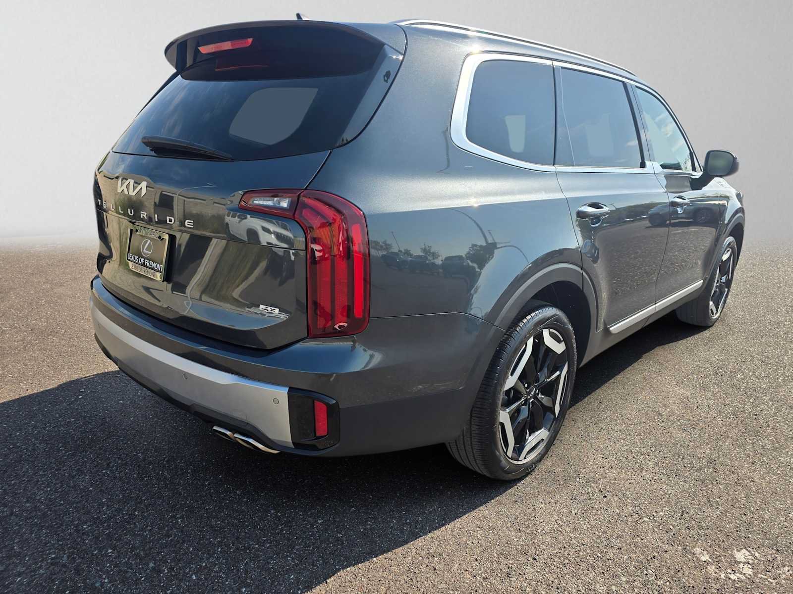 Used 2024 Kia Telluride S w/ S Sunroof Package AWD/4WD image 3