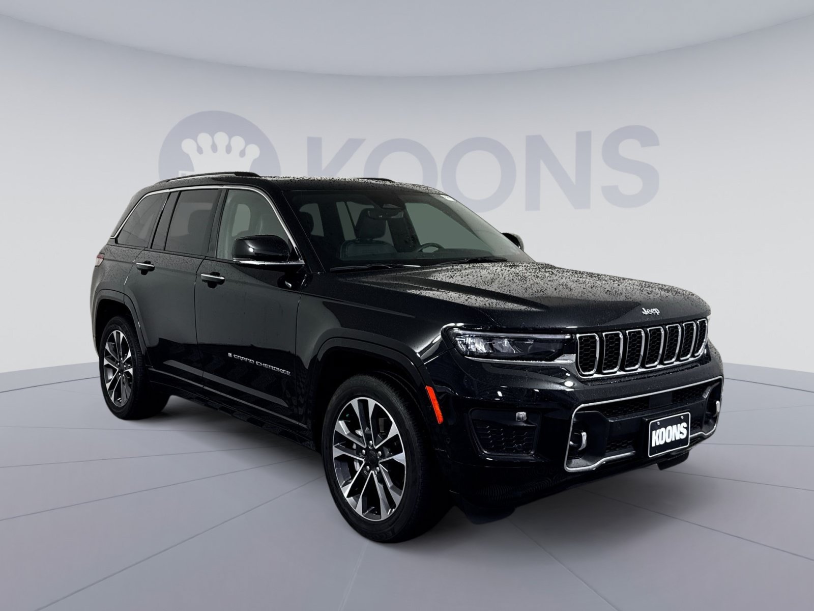 Used 2023 Jeep Grand Cherokee Overland AWD/4WD image 10