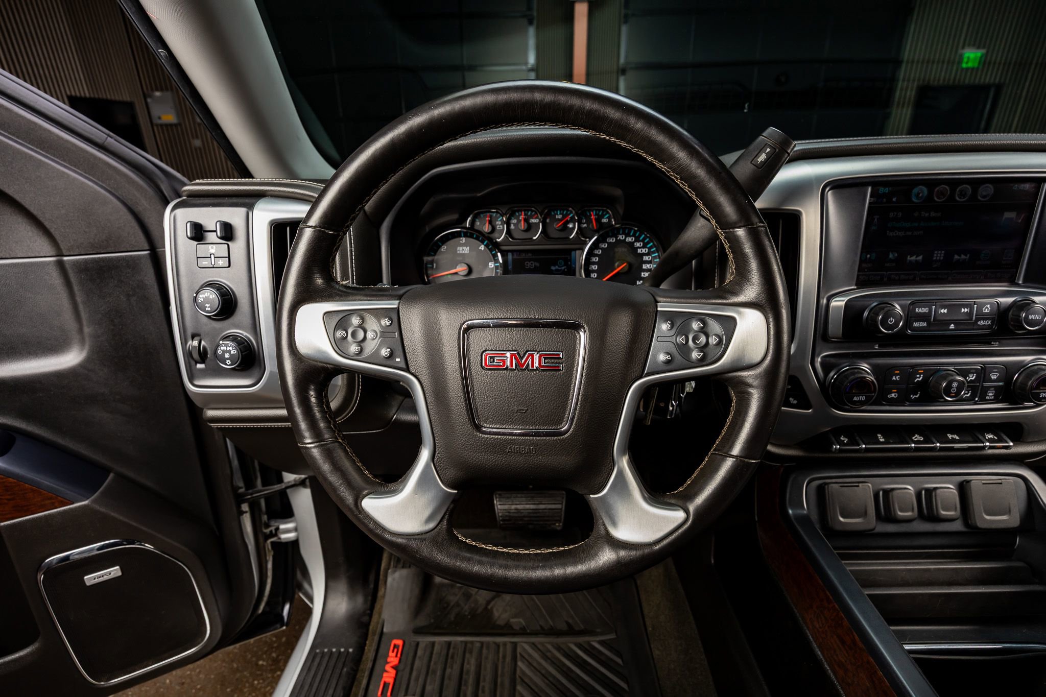 Used 2017 GMC Sierra 1500 SLT w/ Enhanced Driver Alert Package image 18