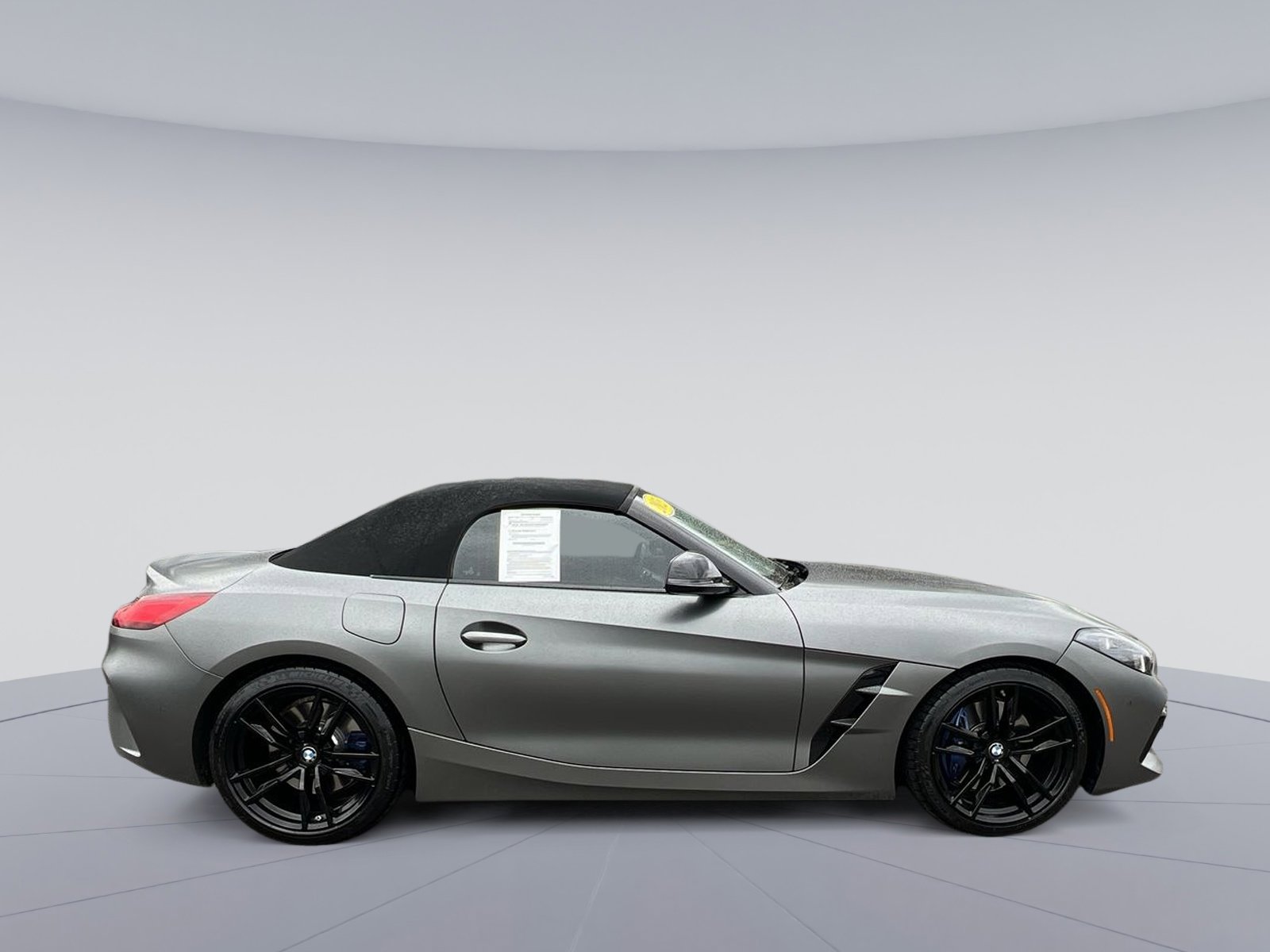 Used 2023 BMW Z4 M40i w/ Premium Package image 10