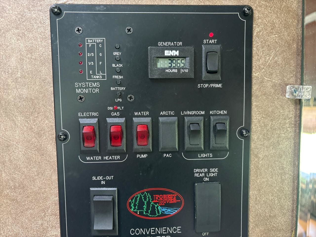 Used 2014 Ford E-450 and Econoline 450 Super Duty w/ Motorhome Prep Package RWD image 26