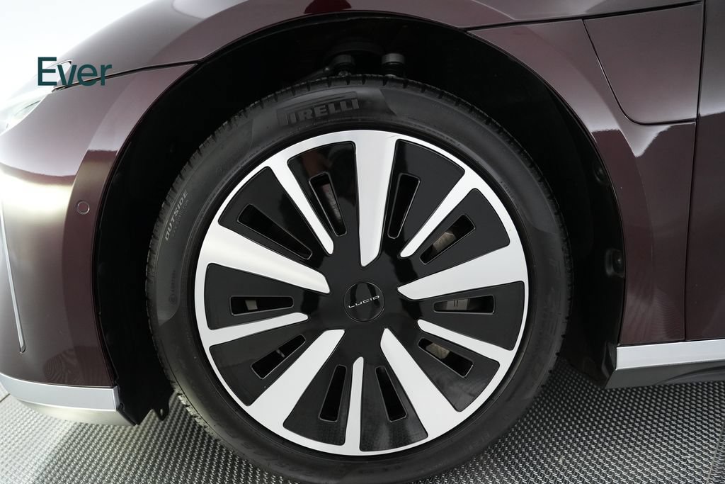 Used 2024 Lucid Air Touring AWD/4WD image 17