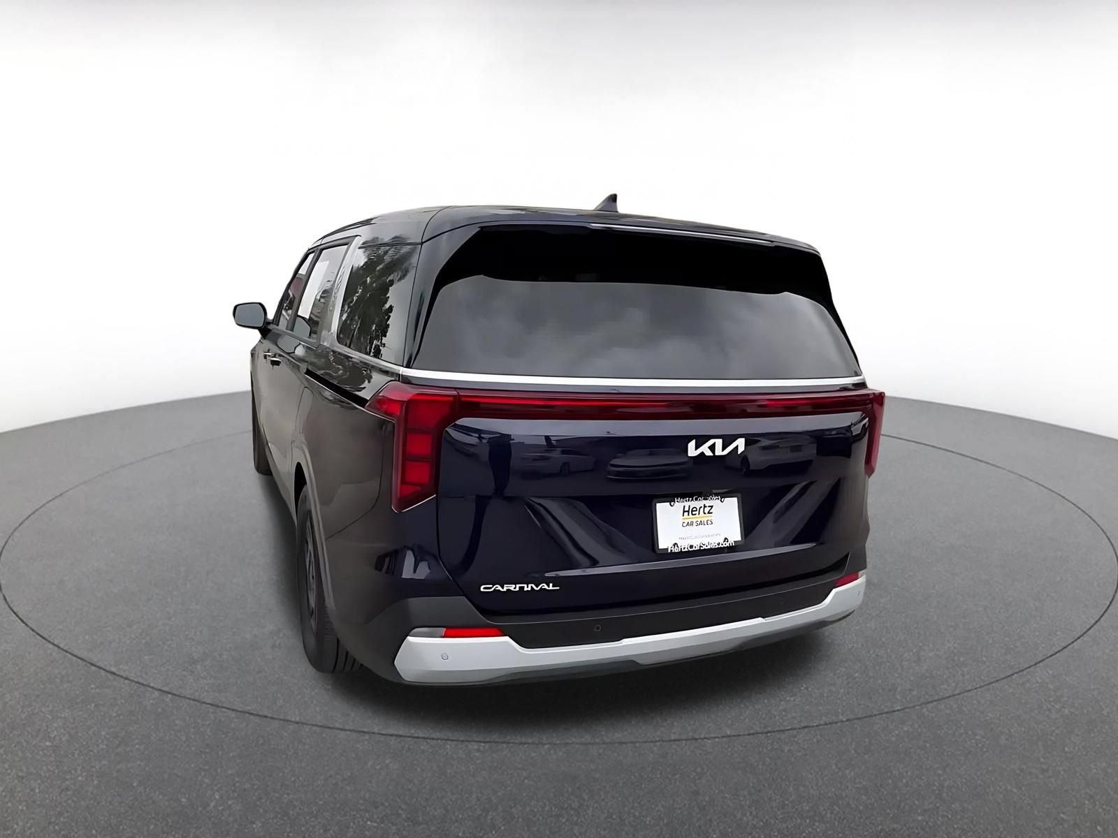 Used 2026 Kia Carnival FWD image 10