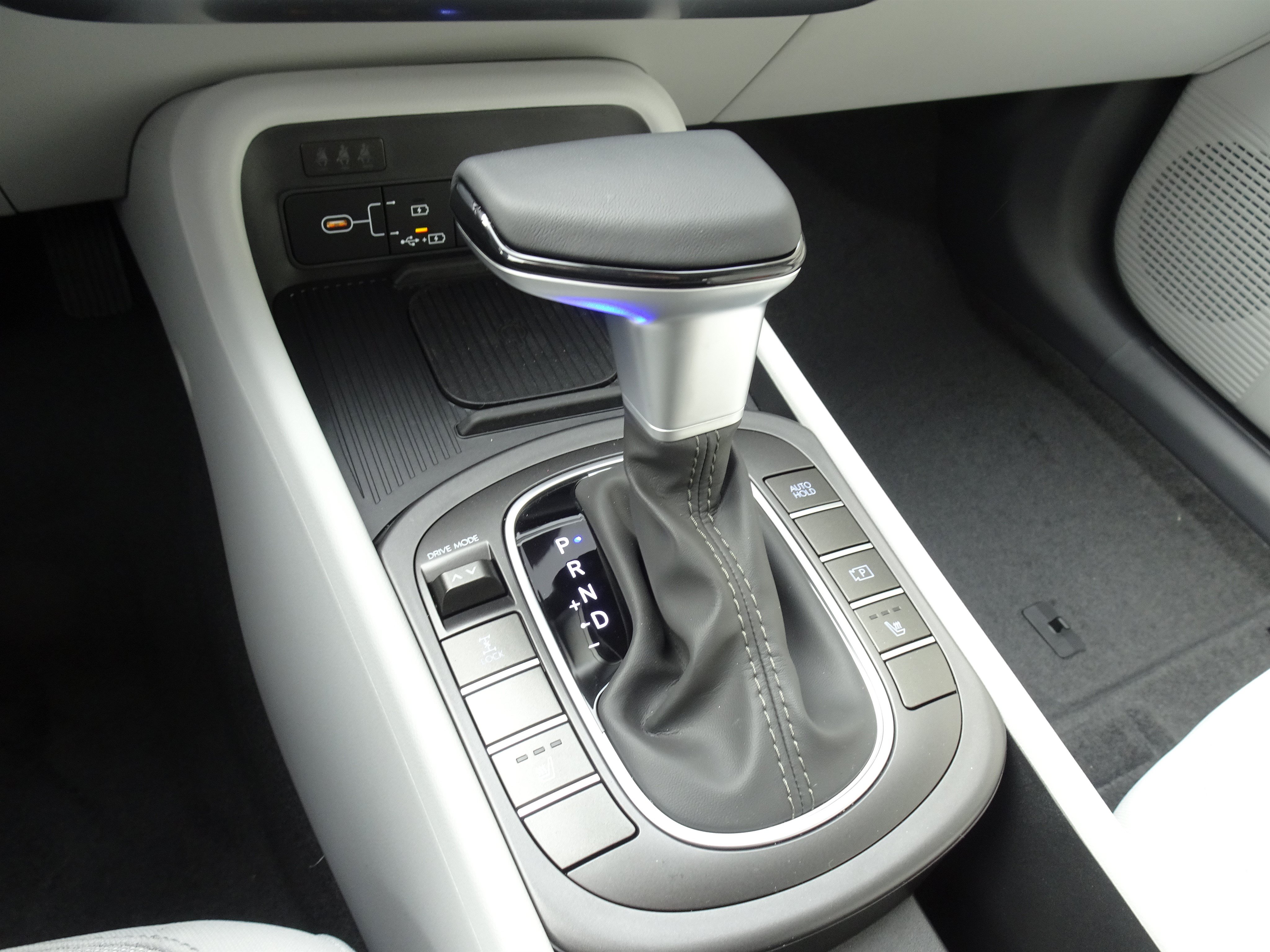 New 2026 Hyundai Kona SEL Sport AWD/4WD image 16
