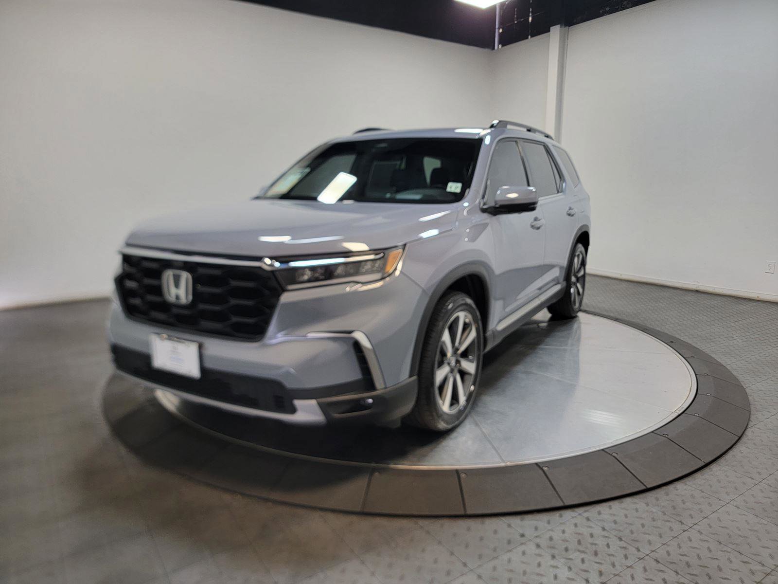 Used 2023 Honda Pilot Elite