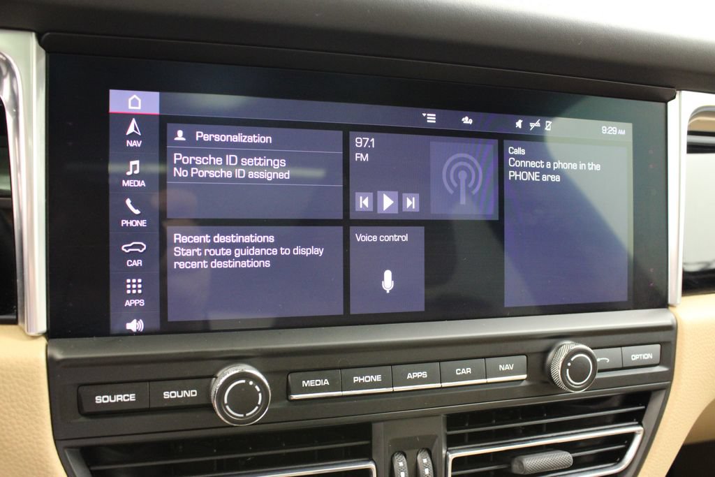 Used 2021 Porsche Macan S AWD/4WD image 30