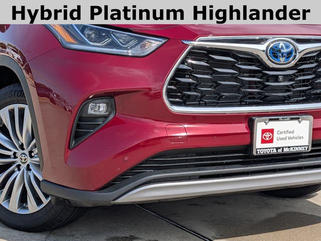 Certified 2024 Toyota Highlander Platinum AWD/4WD image 3