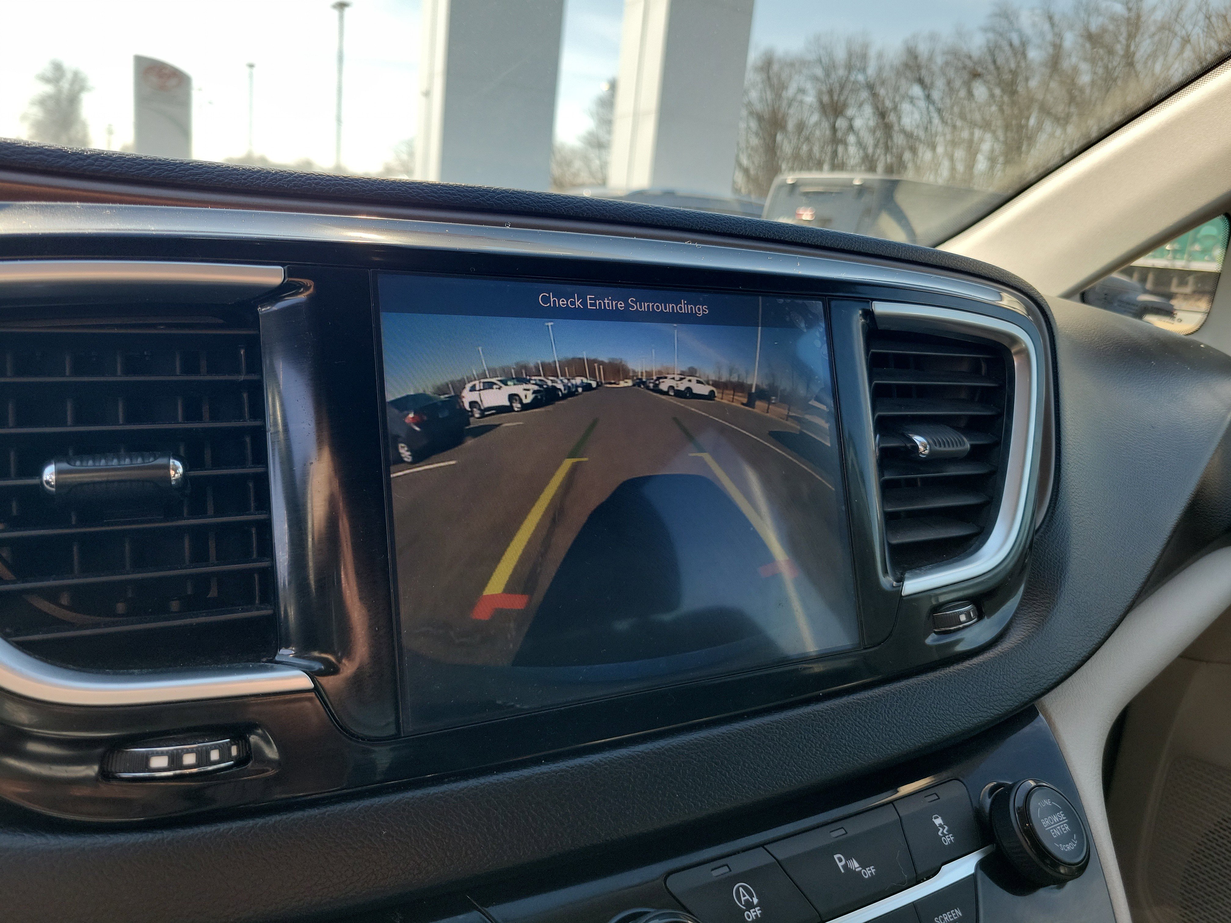 Used 2019 Chrysler Pacifica Touring-L Plus w/ Tire & Wheel Group image 15