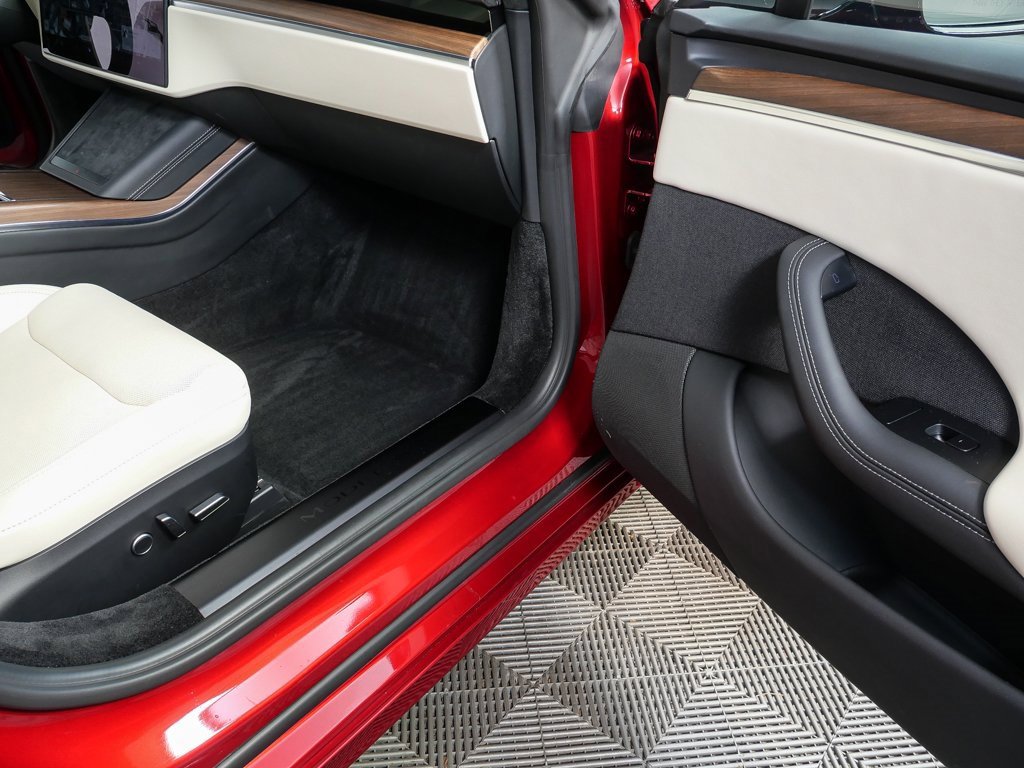 Used 2023 Tesla Model S Standard Range image 23