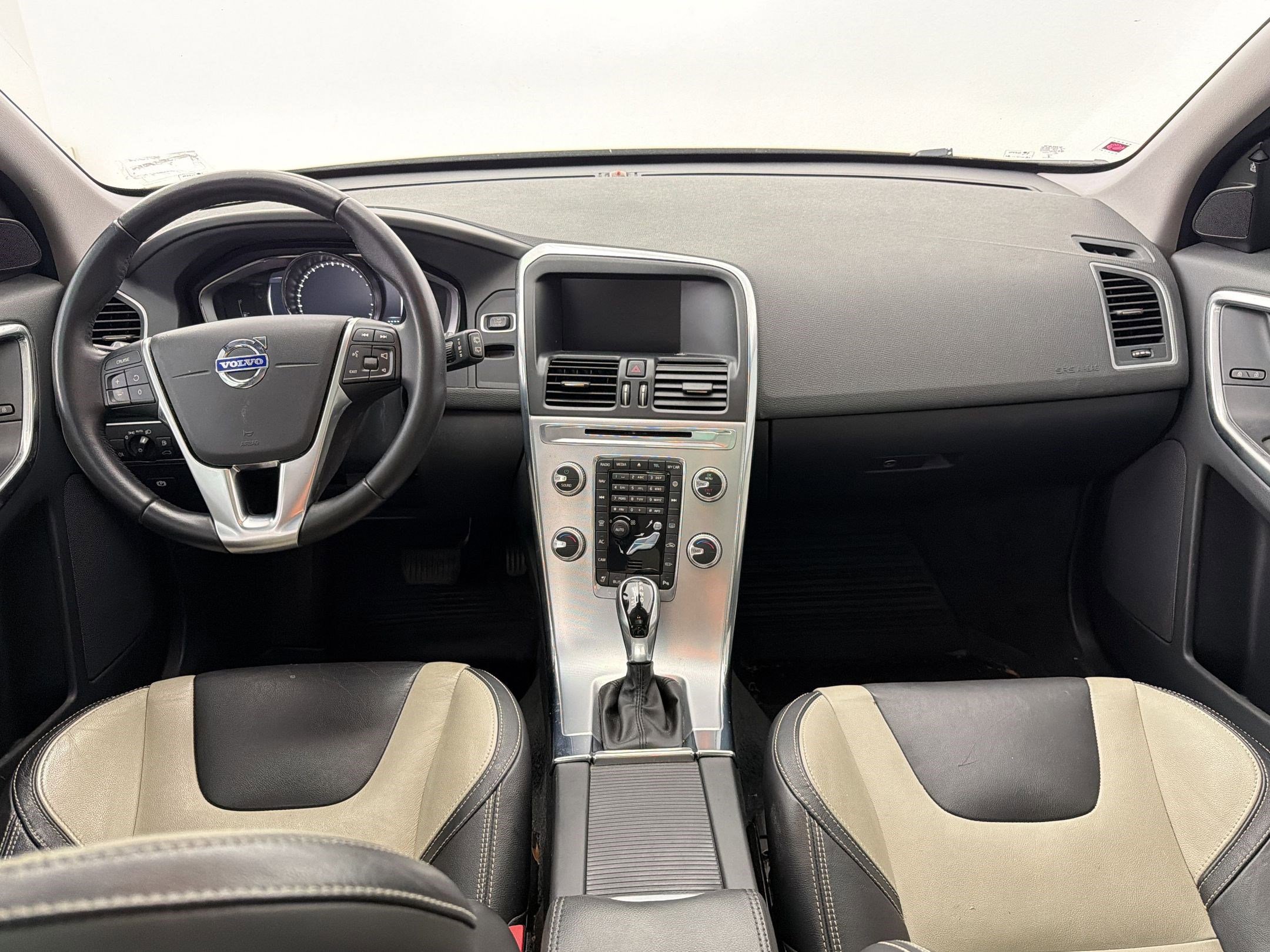 Used 2017 Volvo XC60 T5 Dynamic w/ Preferred Option Package FWD image 15