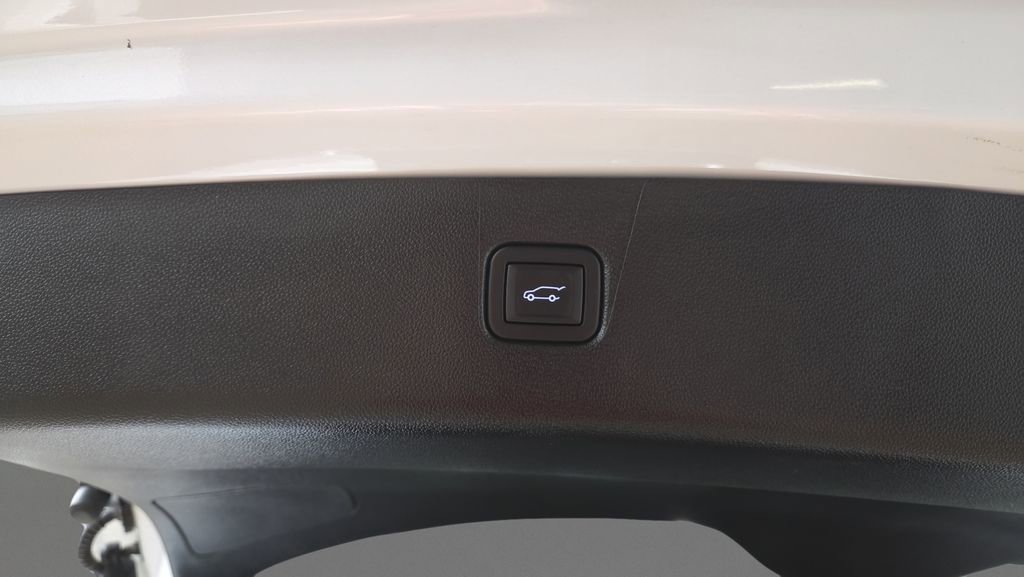Used 2024 Chevrolet Blazer Premier w/ Driver Confidence II Package image 30