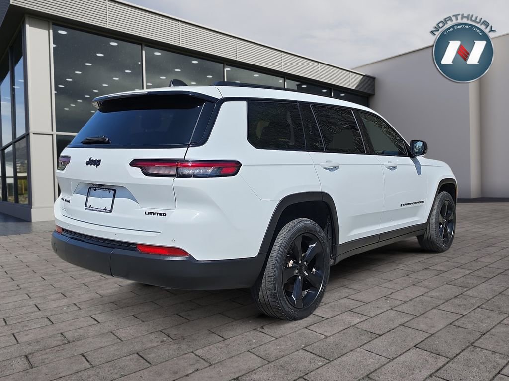 Used 2023 Jeep Grand Cherokee L Limited w/ Black Appearance Package AWD/4WD image 5