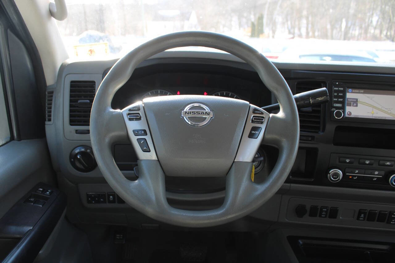 Used 2016 Nissan NV 3500 SV w/ SV Technology Package image 32