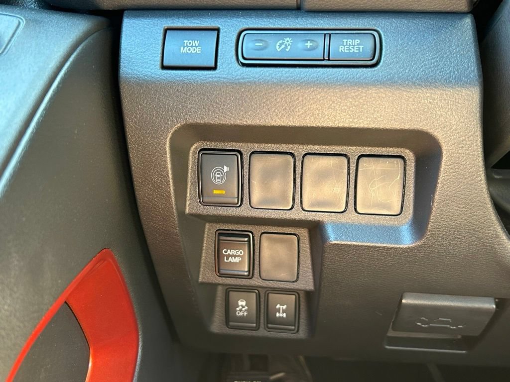 Used 2026 Nissan Frontier PRO-4X AWD/4WD image 27