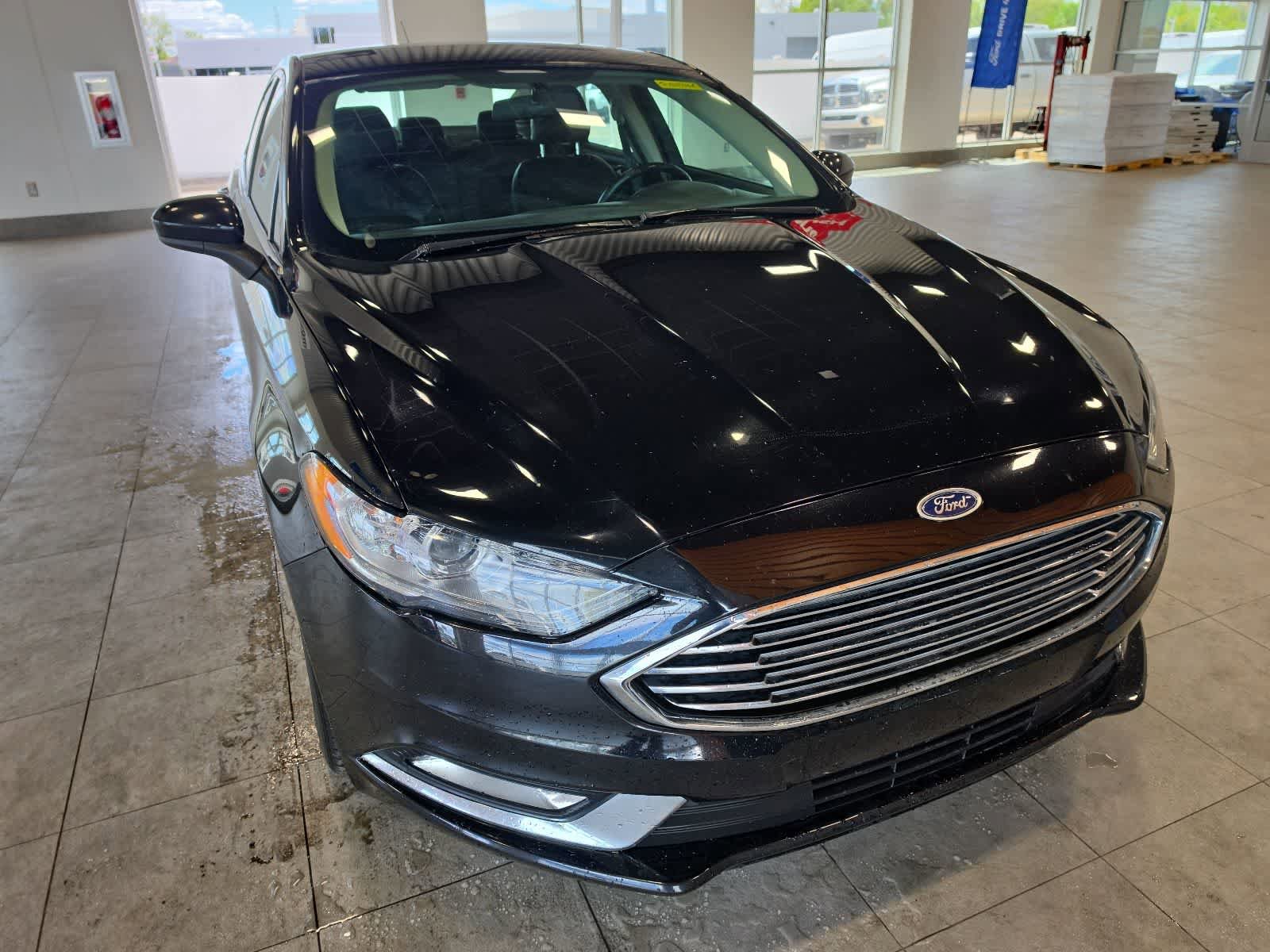 Used 2018 Ford Fusion SE w/ Equipment Group 601A FWD image 5