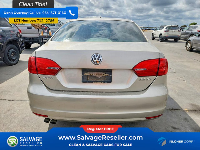 Used 2013 Volkswagen Jetta SE FWD image 8