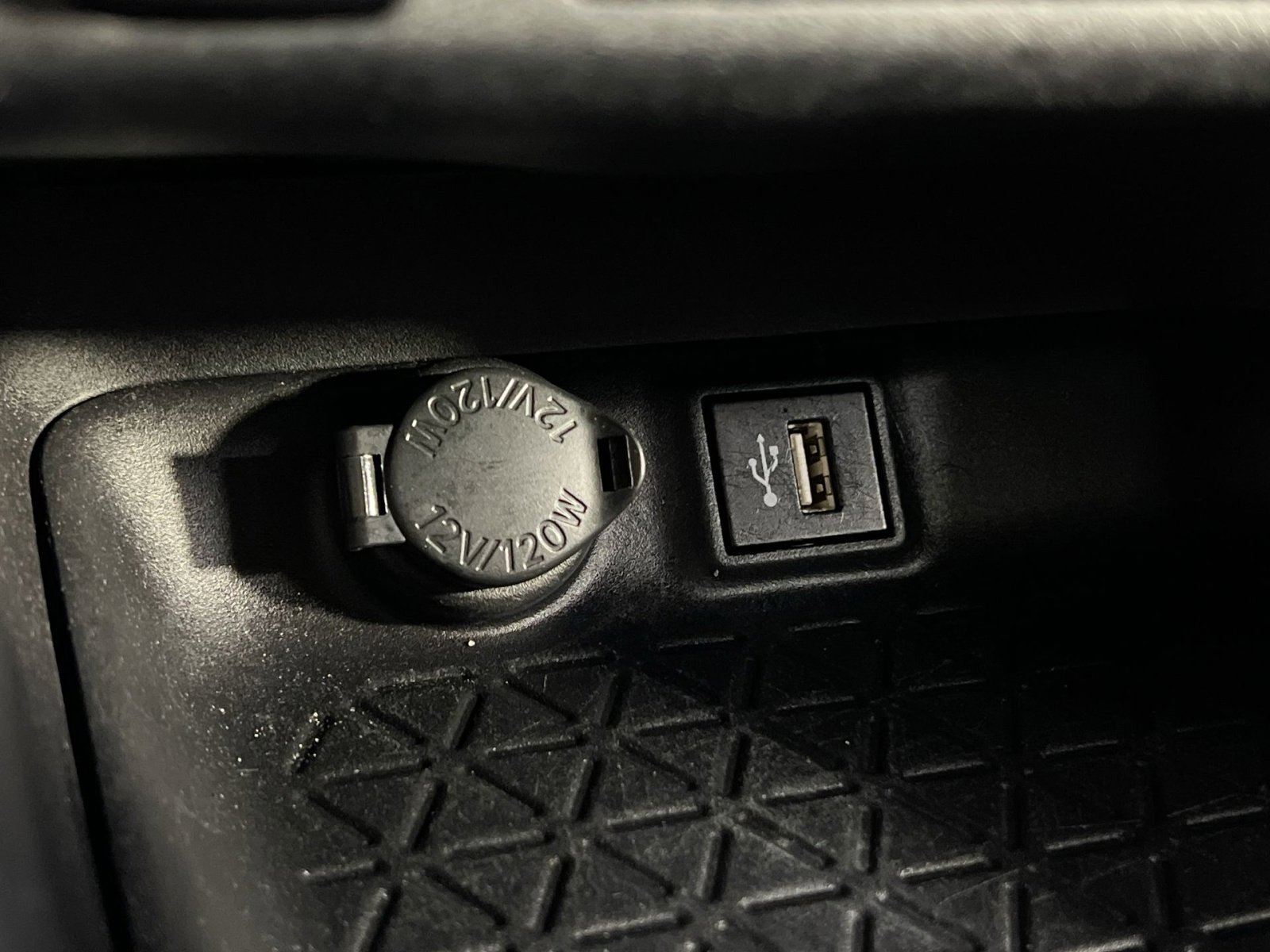 Used 2024 Toyota RAV4 XLE image 35