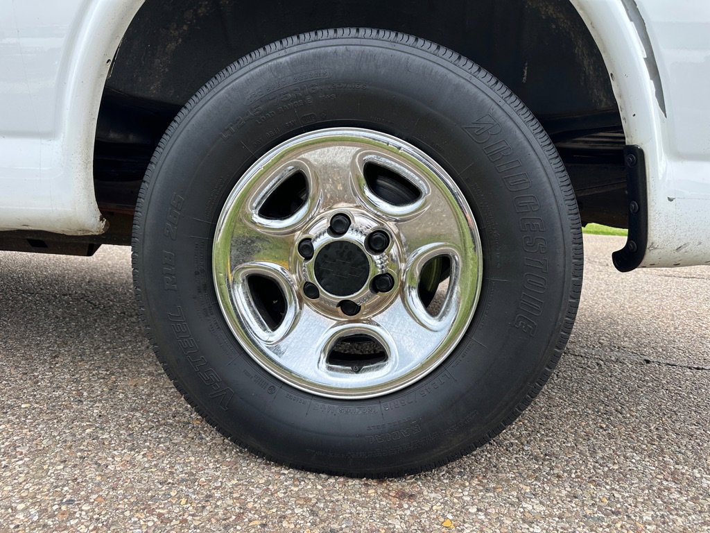 Used 2007 Chevrolet Express 1500 image 17