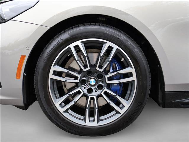Certified 2026 BMW 530i xDrive AWD/4WD image 27