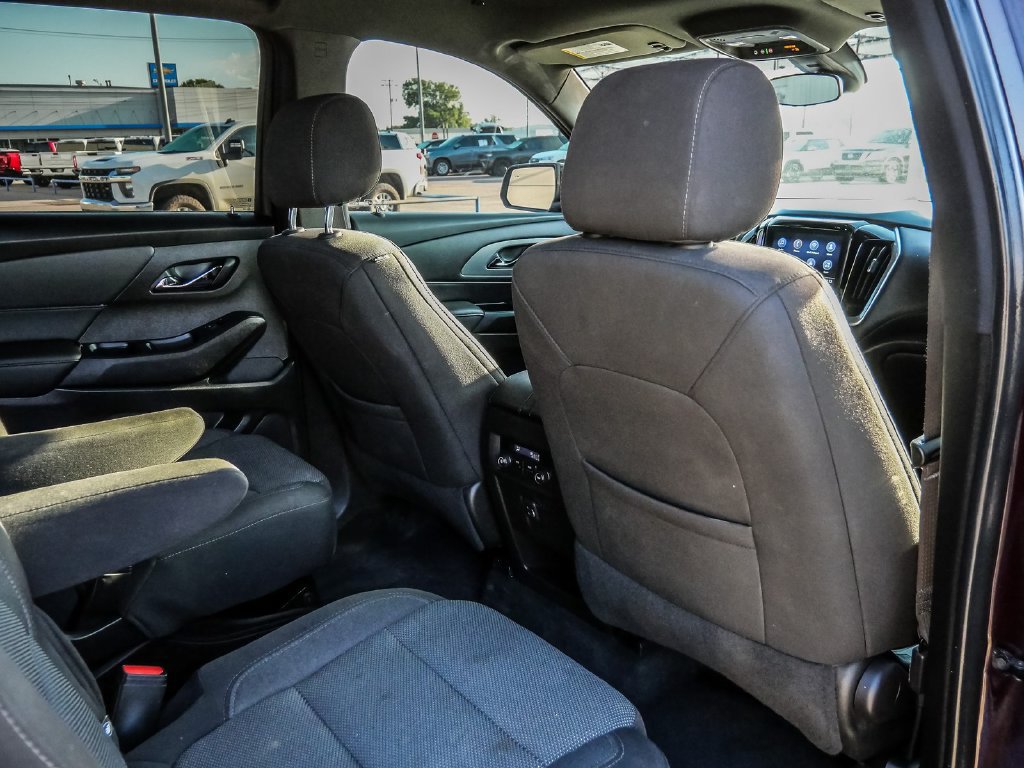 Used 2023 Chevrolet Traverse LT FWD image 20