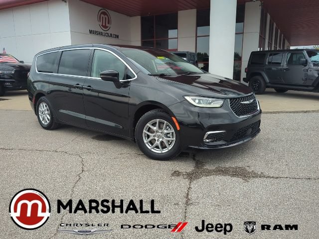 Used 2023 Chrysler Pacifica Touring-L