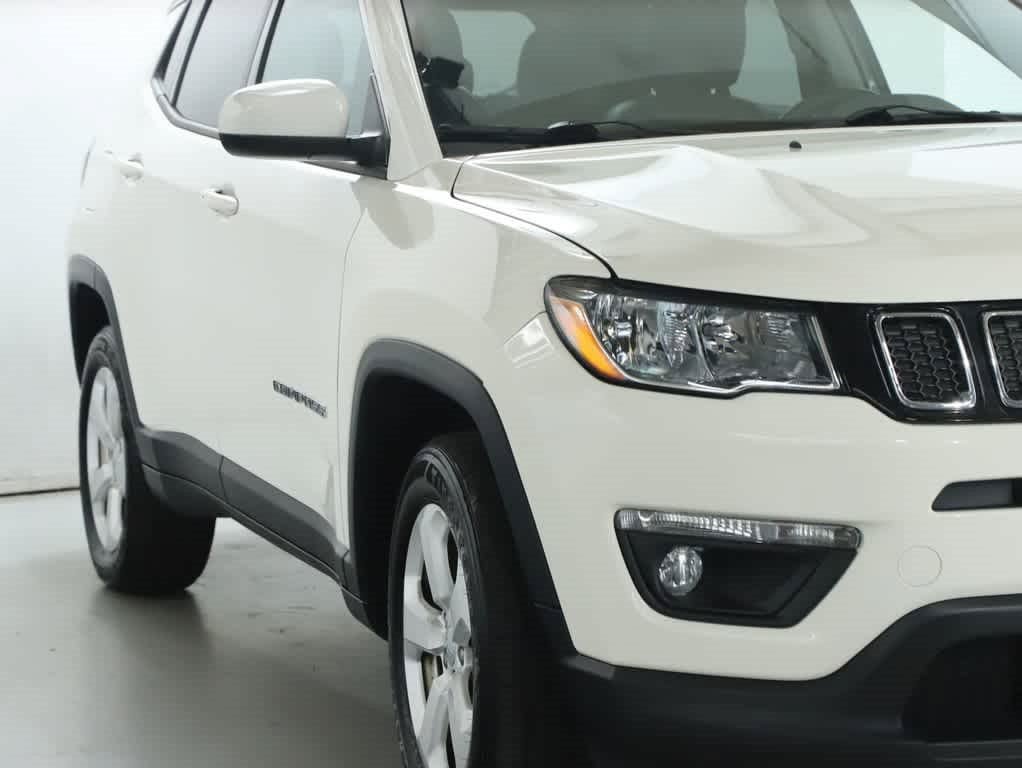 Used 2017 Jeep Compass Latitude w/ Popular Equipment Group AWD/4WD image 8